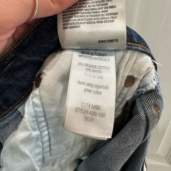 J4. AGOLDE Riley Button Fly Straight Cropped High Waist Jeans - Picture 10 of 10